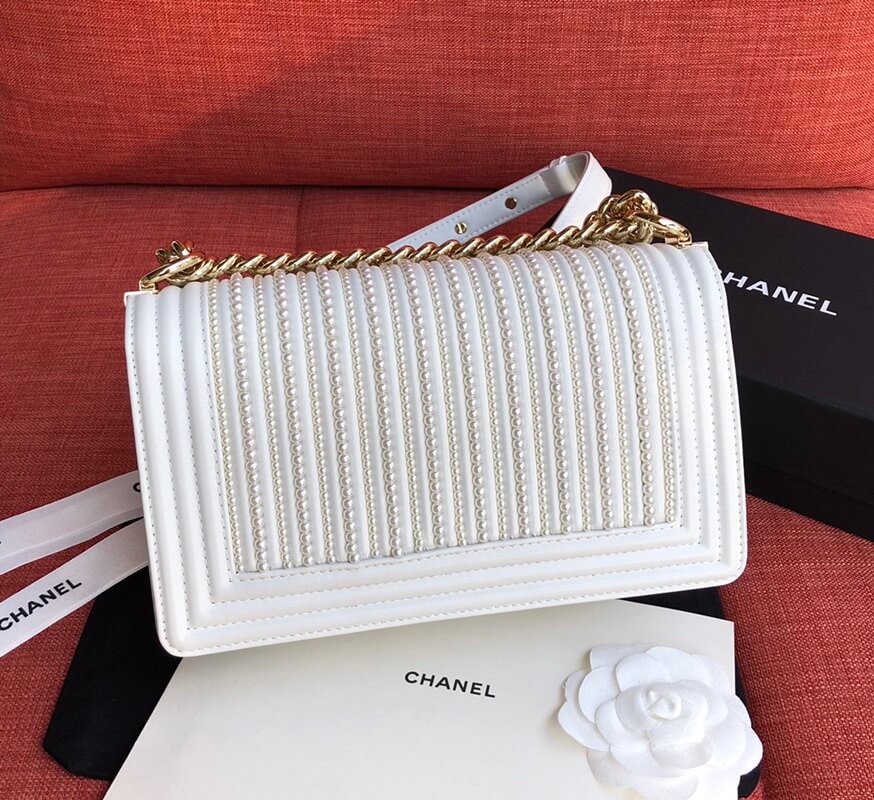 Chanel Imitation Pearls Boy Chanel Handbag A67086