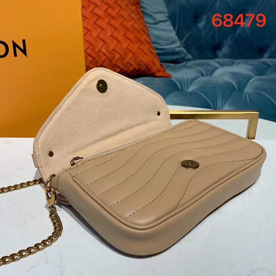Louis Vuitton New Wave Chain Pochette M63956 M68479