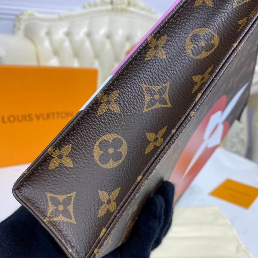 Louis Vuitton Game On Toiletry Pouch 26 M80282