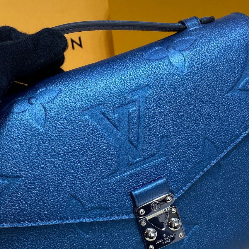Louis Vuitton Pochette Metis M59211 Navy Nacre