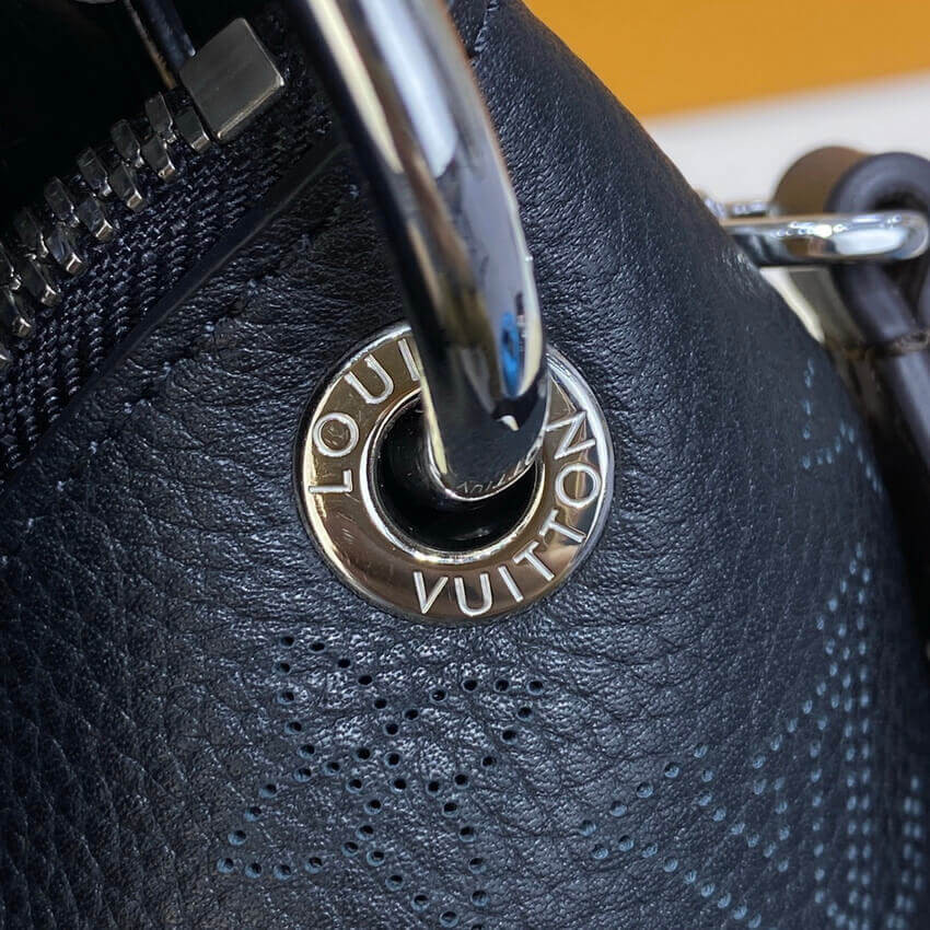 Louis Vuitton Beaubourg Hobo MM M56073 Black