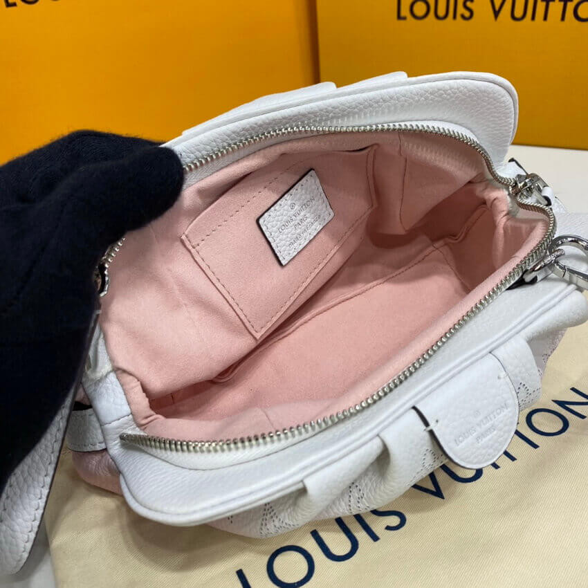 Louis Vuitton Scala Mini Pouch Mahina Leather M80497