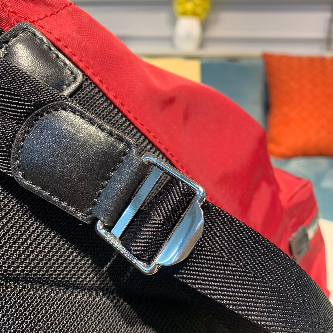 Burberry The Medium Rucksack in Logo Print Nylon 80416201