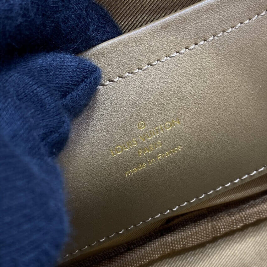 Louis Vuitton Utility Crossbody M80446