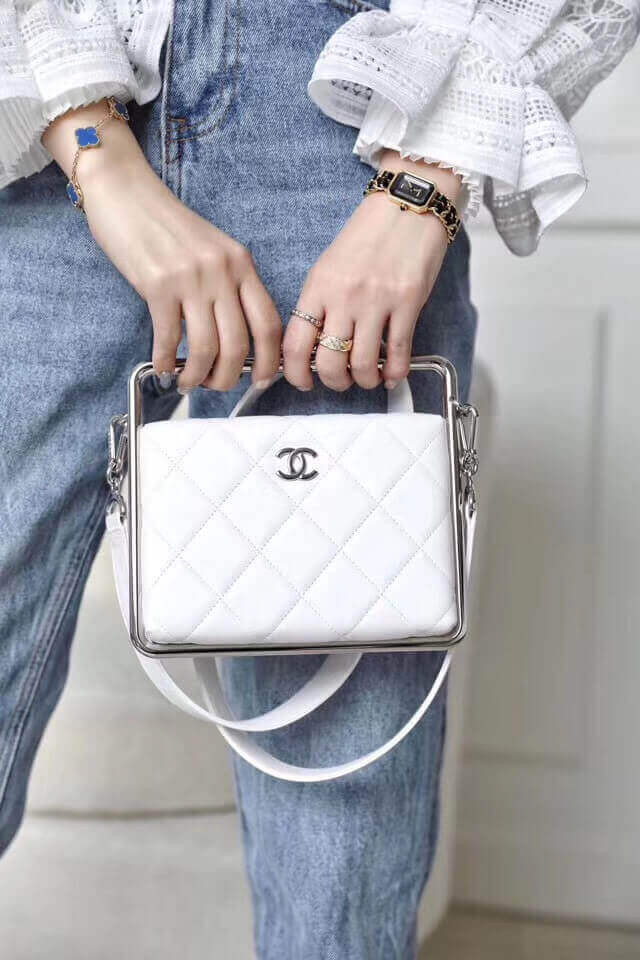 Chanel Lambskin Clutch AS1732