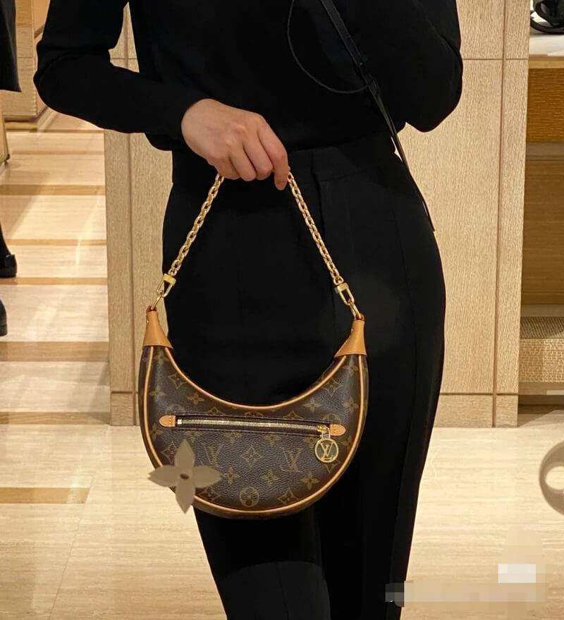 Louis Vuitton Monogram Canvas Loop Bag M81098