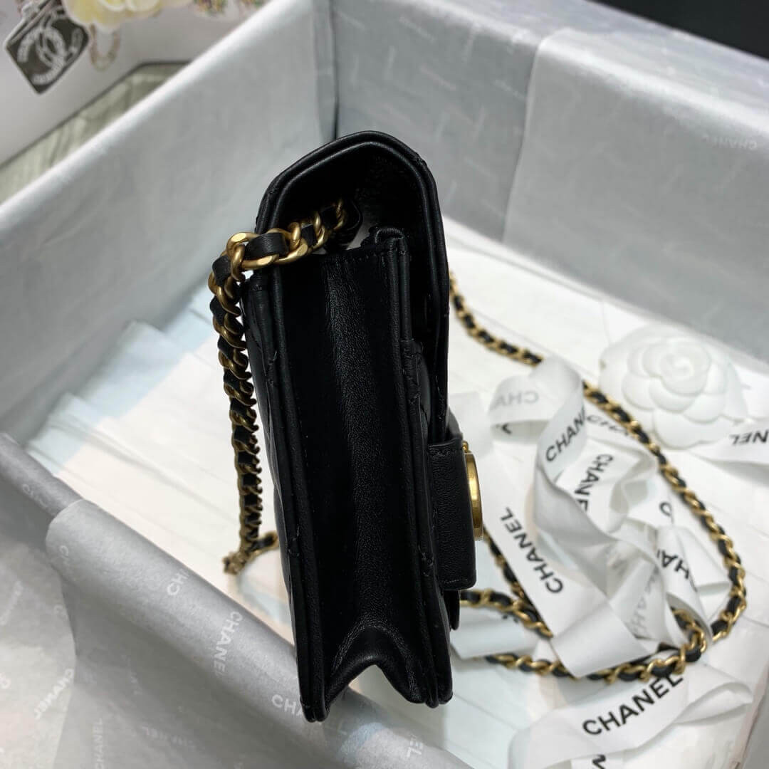 Chanel Front Logo 19cm Flap Bag 88826