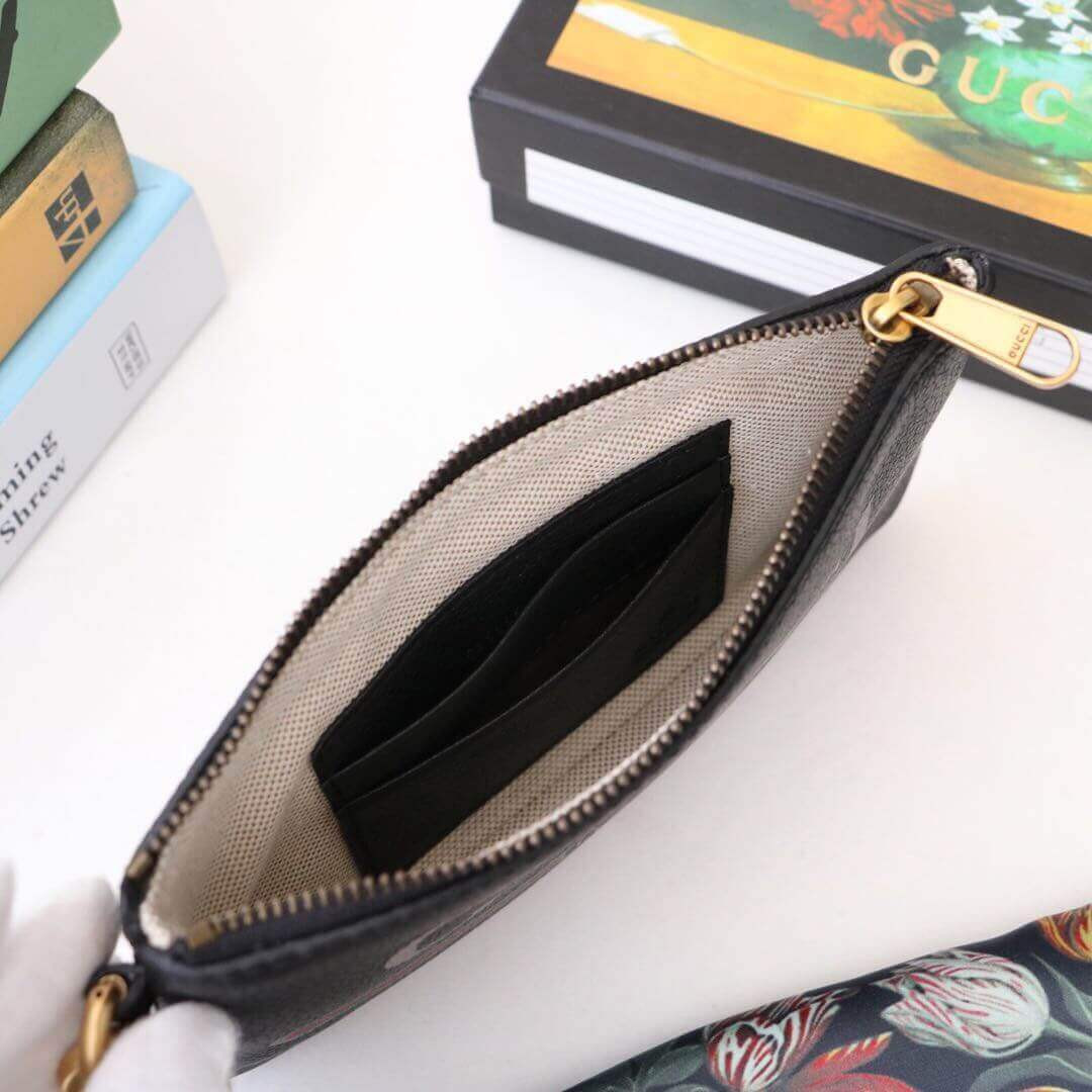 Gucci Logo Print Clutch Bag 526886