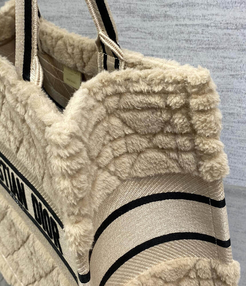 Christian Dior Medium Book Tote Beige Cannage Shearling M1296