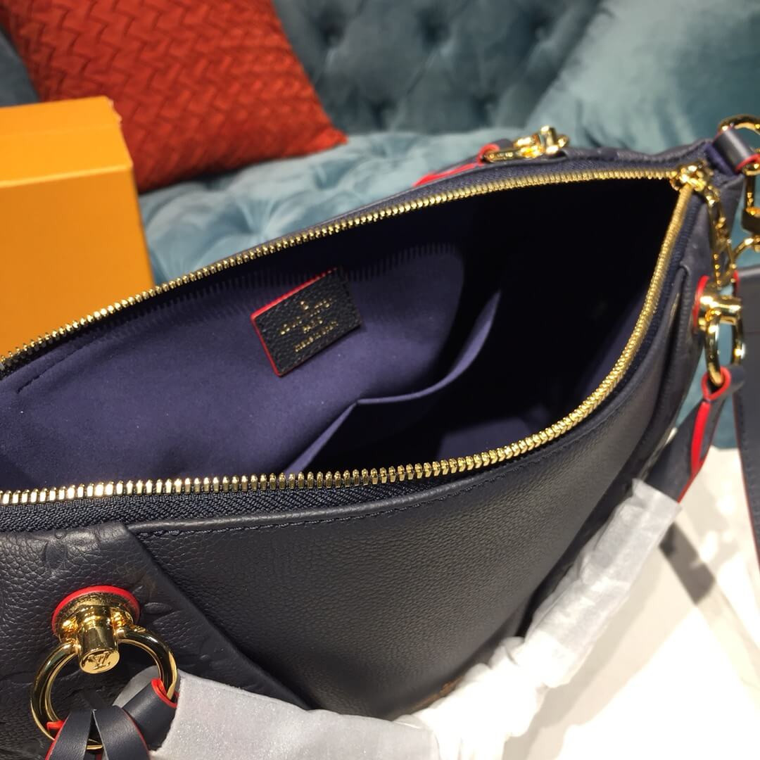 Louis Vuitton V Tote MM M44422 M44397 M44421