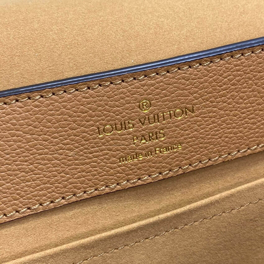 Louis Vuitton Lockme Ever BB M56645