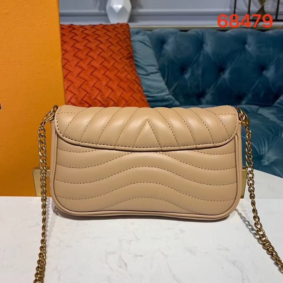 Louis Vuitton New Wave Chain Pochette M63956 M68479