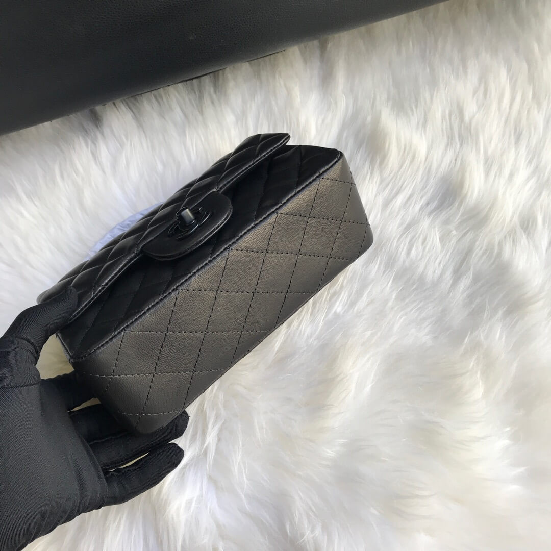 Chanel Lambskin 20cm Classic Flap Bag 1116 Black