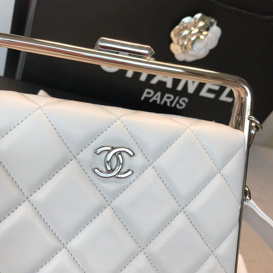 Chanel Lambskin Clutch AS1732