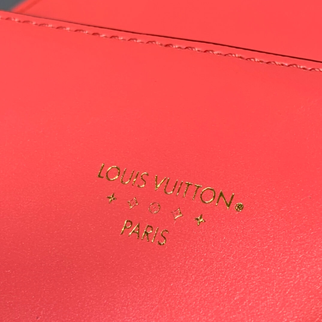 Louis Vuitton LV Pont 9 M55949