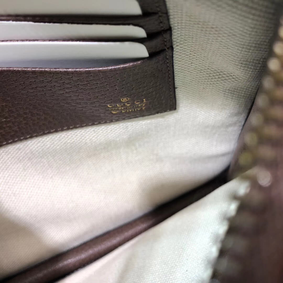 Gucci GG Supreme Pouch With Three Little Pigs 557697