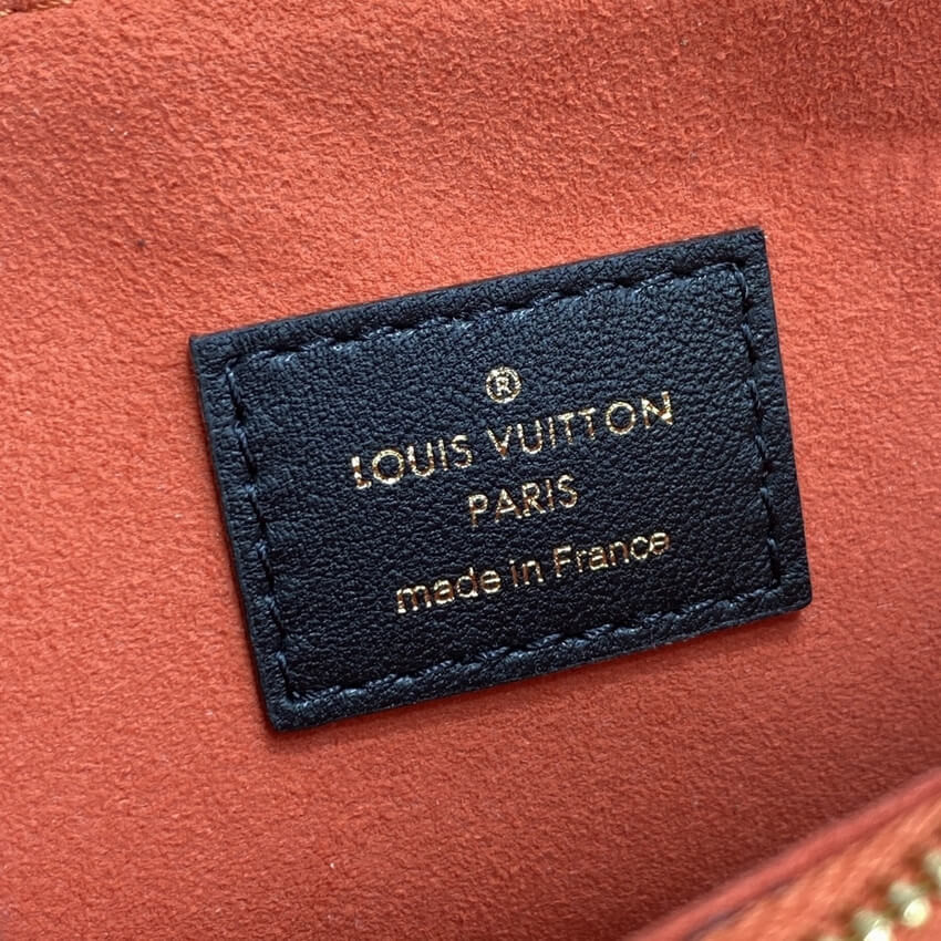Louis Vuitton Coussin BB M57993