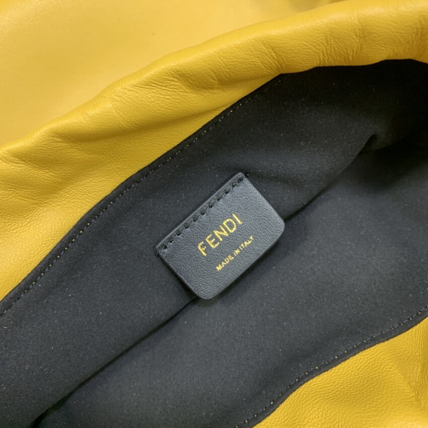 Fendi Pack Small Pouch 88N335