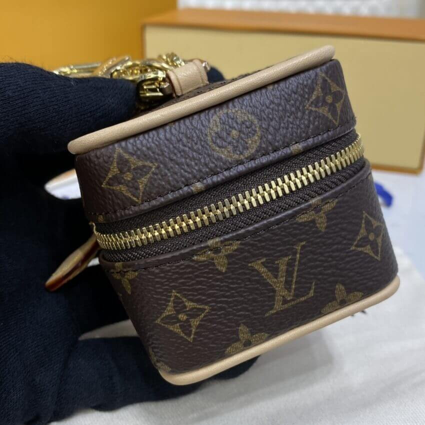 Louis Vuitton Monogram Mini Toiletry Pouch M00353