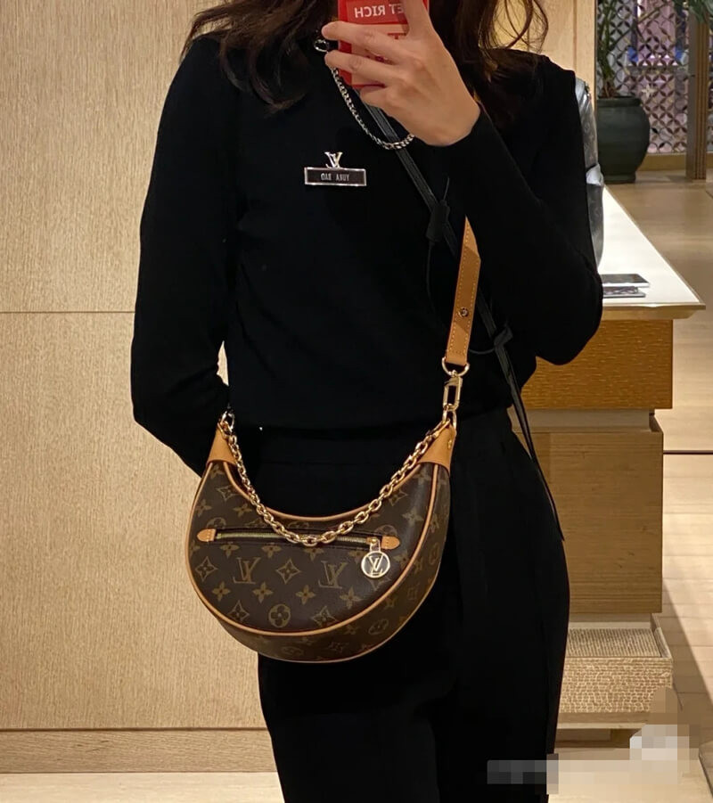 Louis Vuitton Monogram Canvas Loop Bag M81098