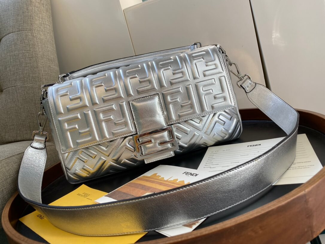 Fendi Baguette Silver Leather Bag 8BR60
