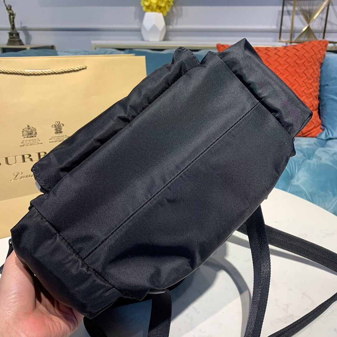 Burberry The Medium Rucksack in Logo Print Nylon 80116171