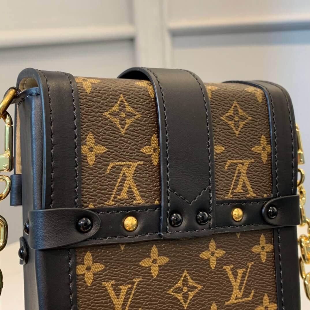 Louis Vuitton Vertical Trunk Pochette M63913