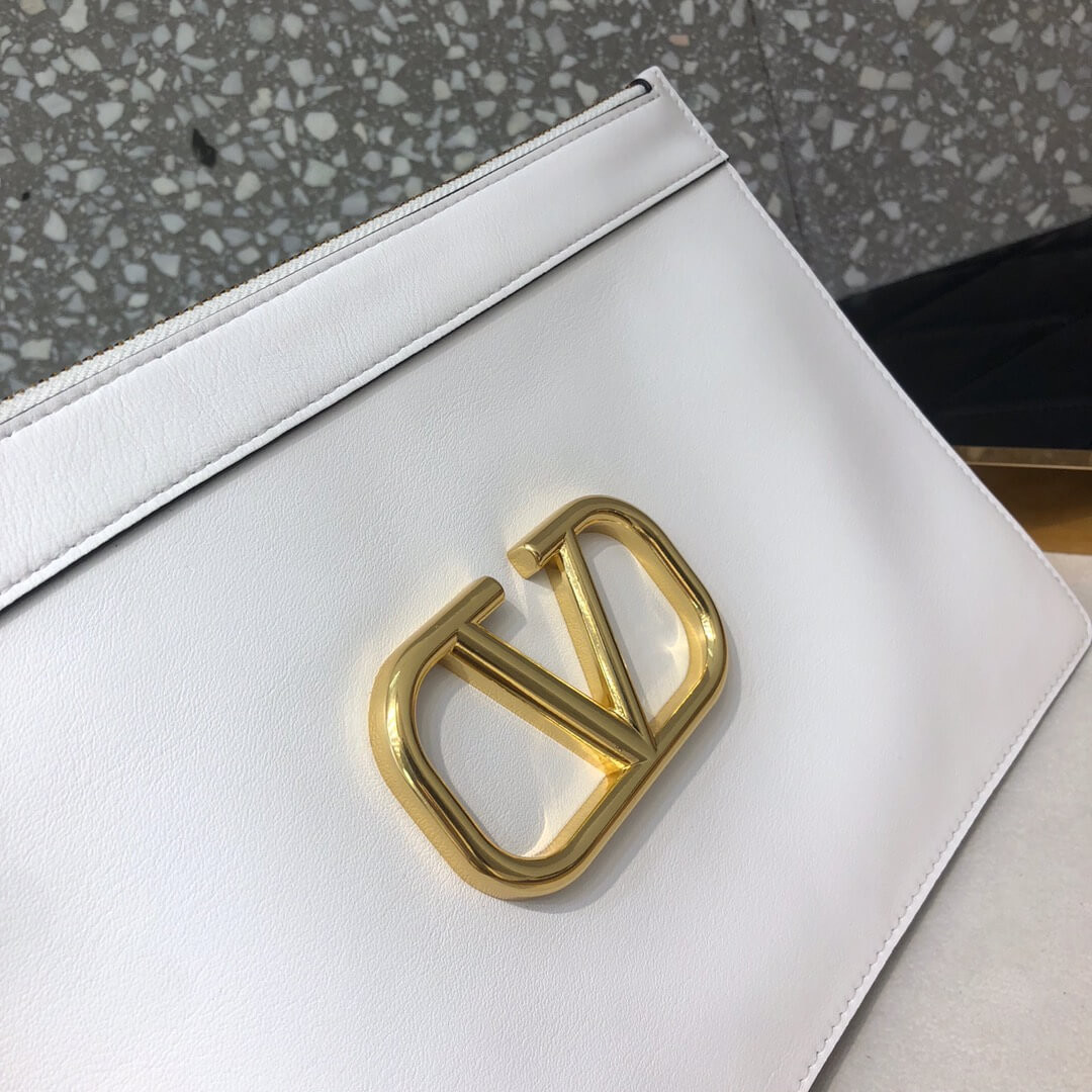 Valentino Garavani V-Ring Pouch A0269