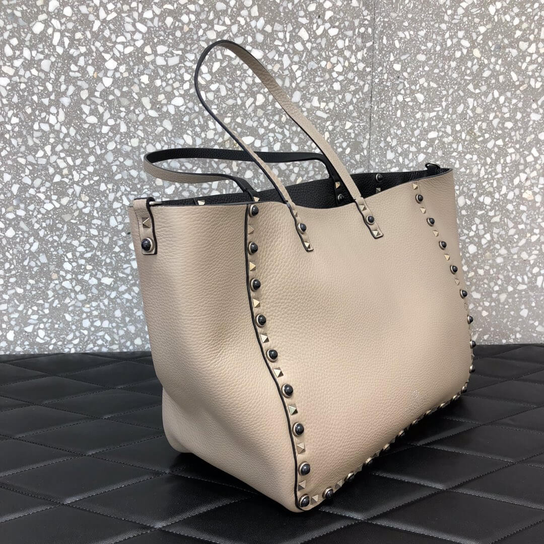 Valentino Garavani Medium Double Rockstud Reversible Tote Bag 0067Y Black/Off-white