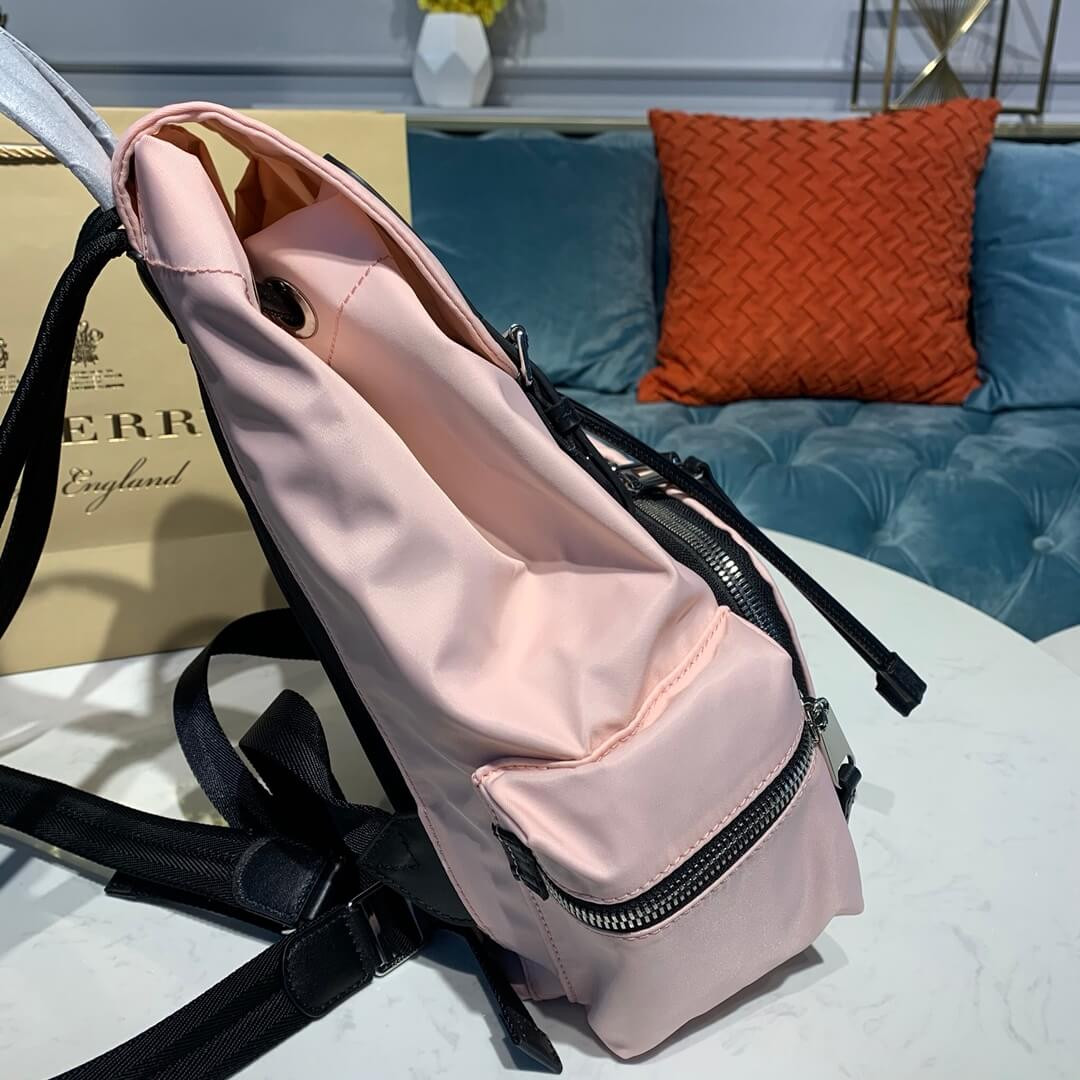 Burberry The Medium Rucksack in Logo Print Nylon 80116181