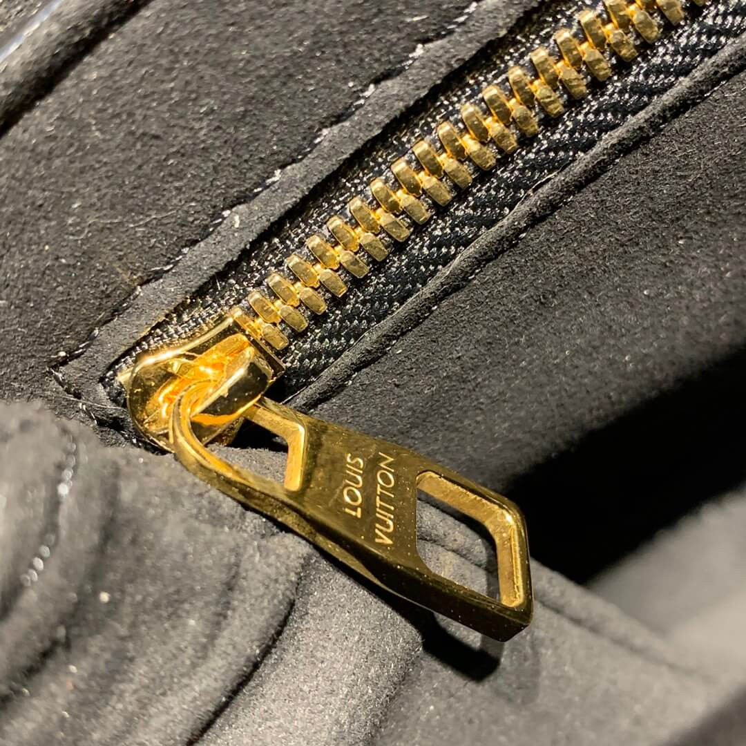 Louis Vuitton Monogram Canvas One Handle Flap Bag MM M43125