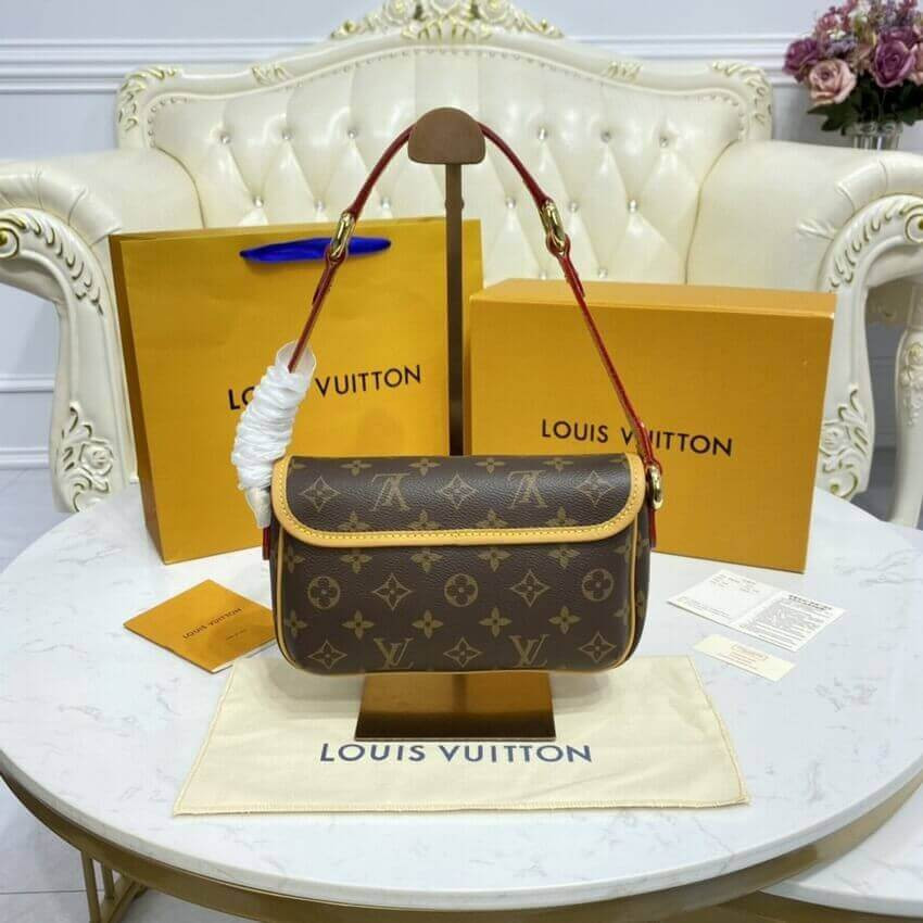 Louis Vuitton Tikal PM Shoulder Bag M40078