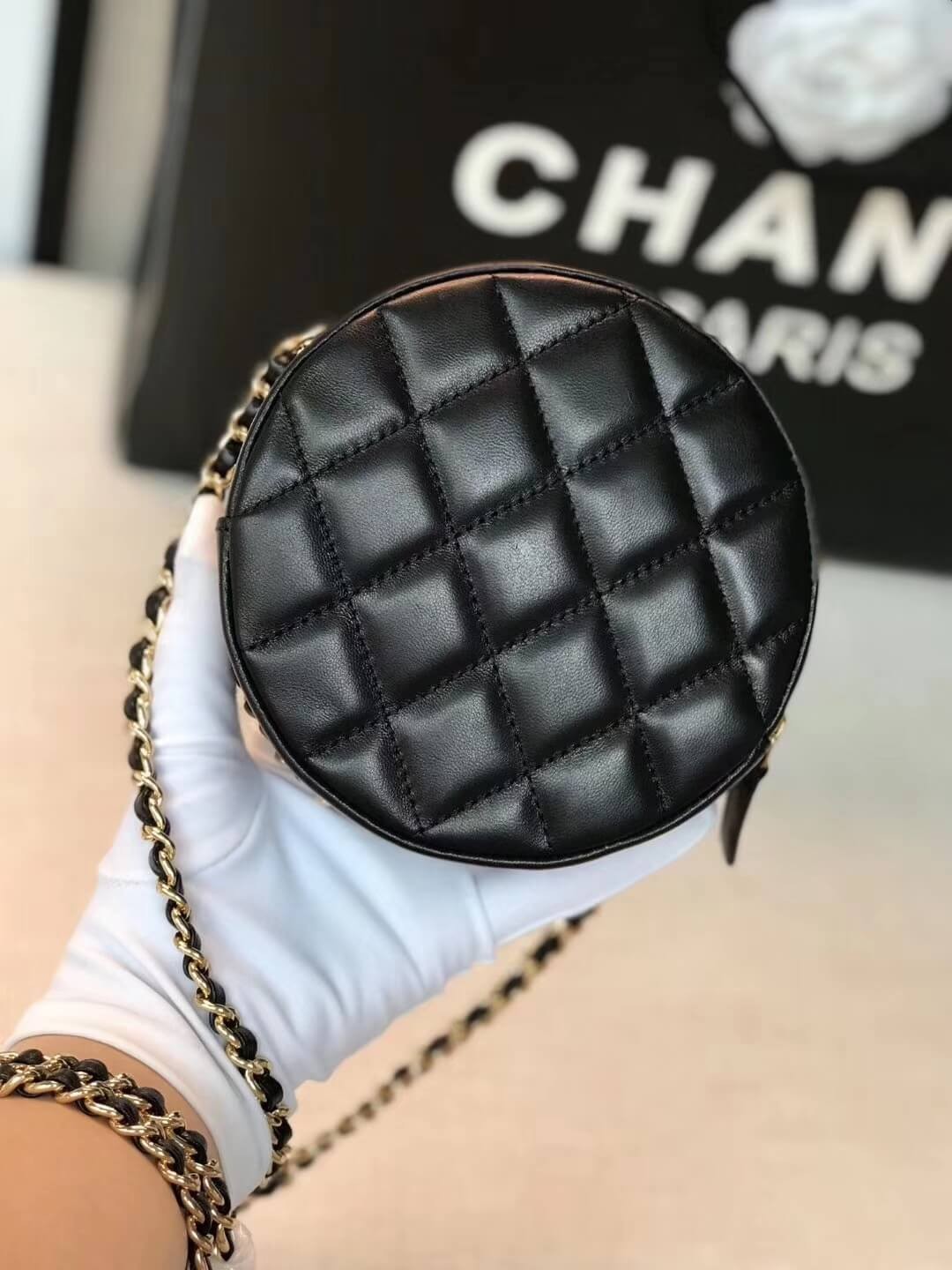 Chanel Round Clutch Chain Bag A70657