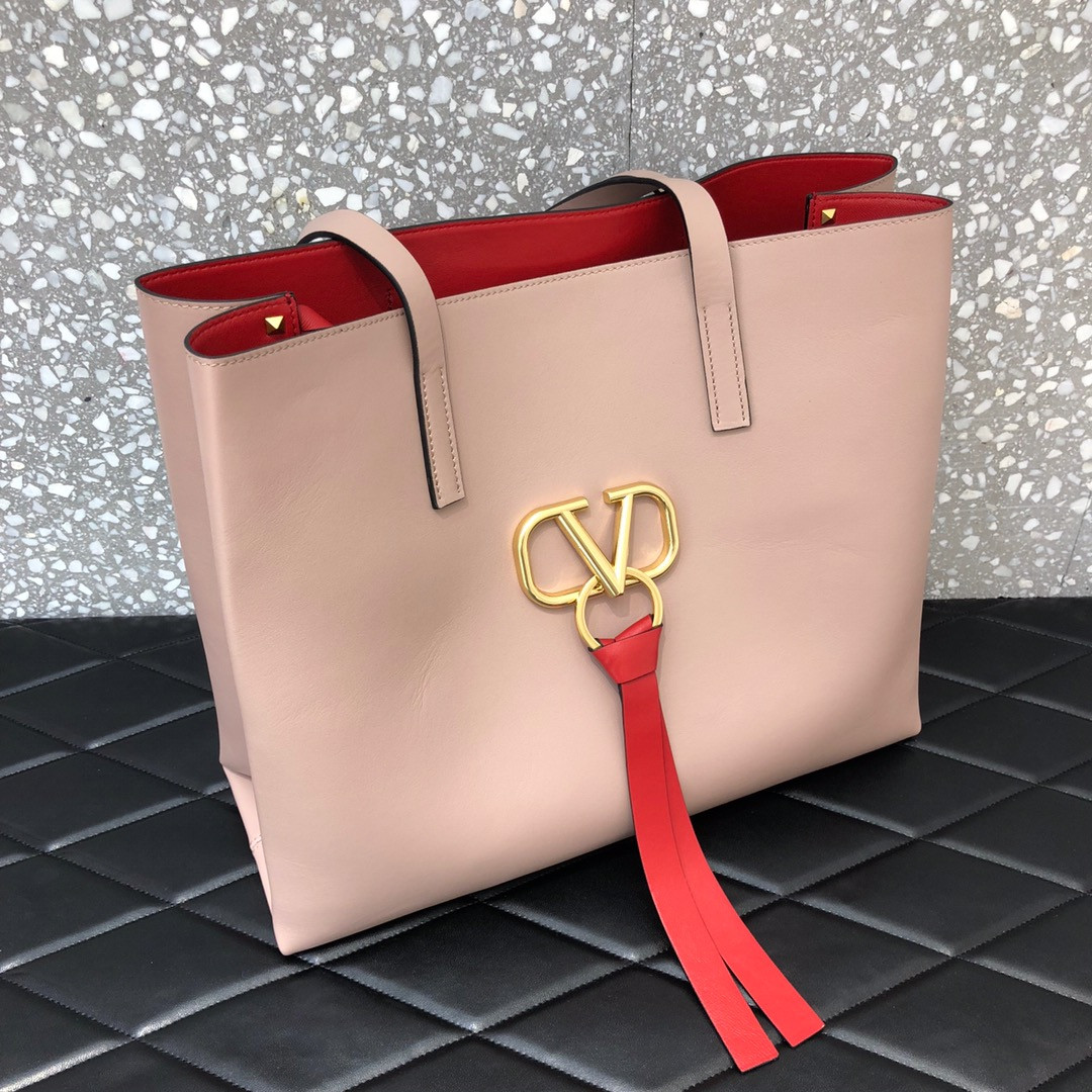 Valentino Garavani Large Vring Shopping Tote A0090