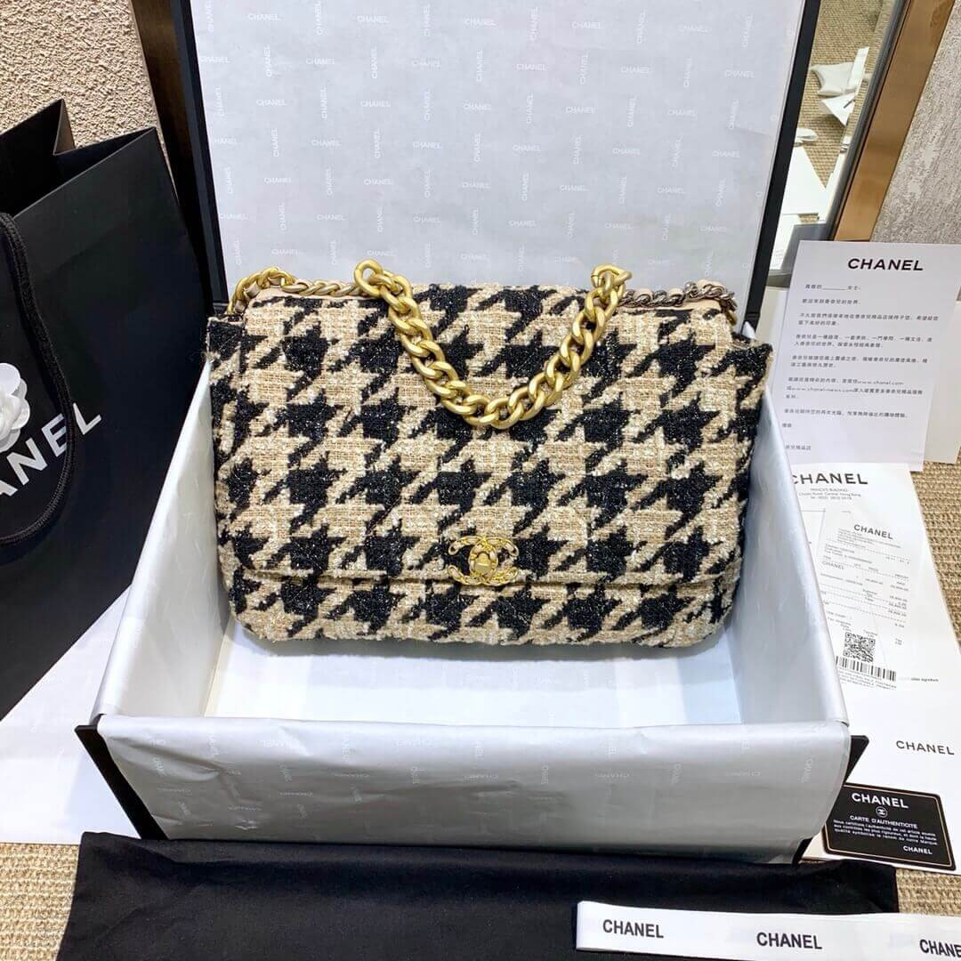 Chanel 19 Maxi Flap Bag AS1162
