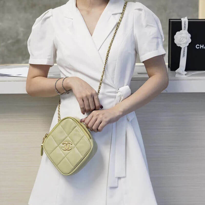 Chanel Small Diamond Bag AS2201 in Lambskin