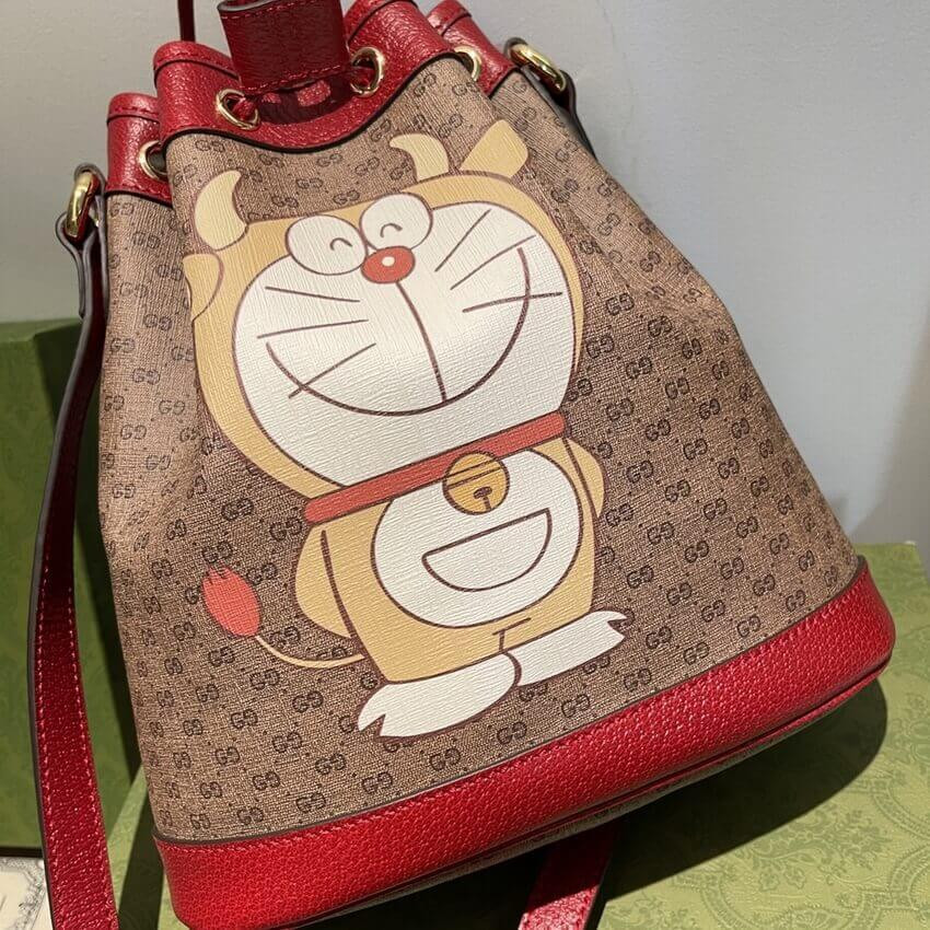 Doraemon x Gucci Small Bucket Bag 655597
