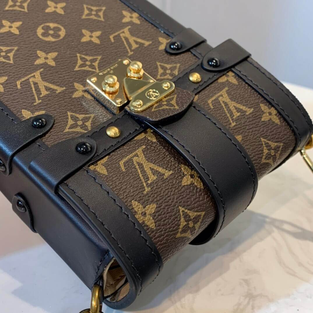 Louis Vuitton Vertical Trunk Pochette M63913