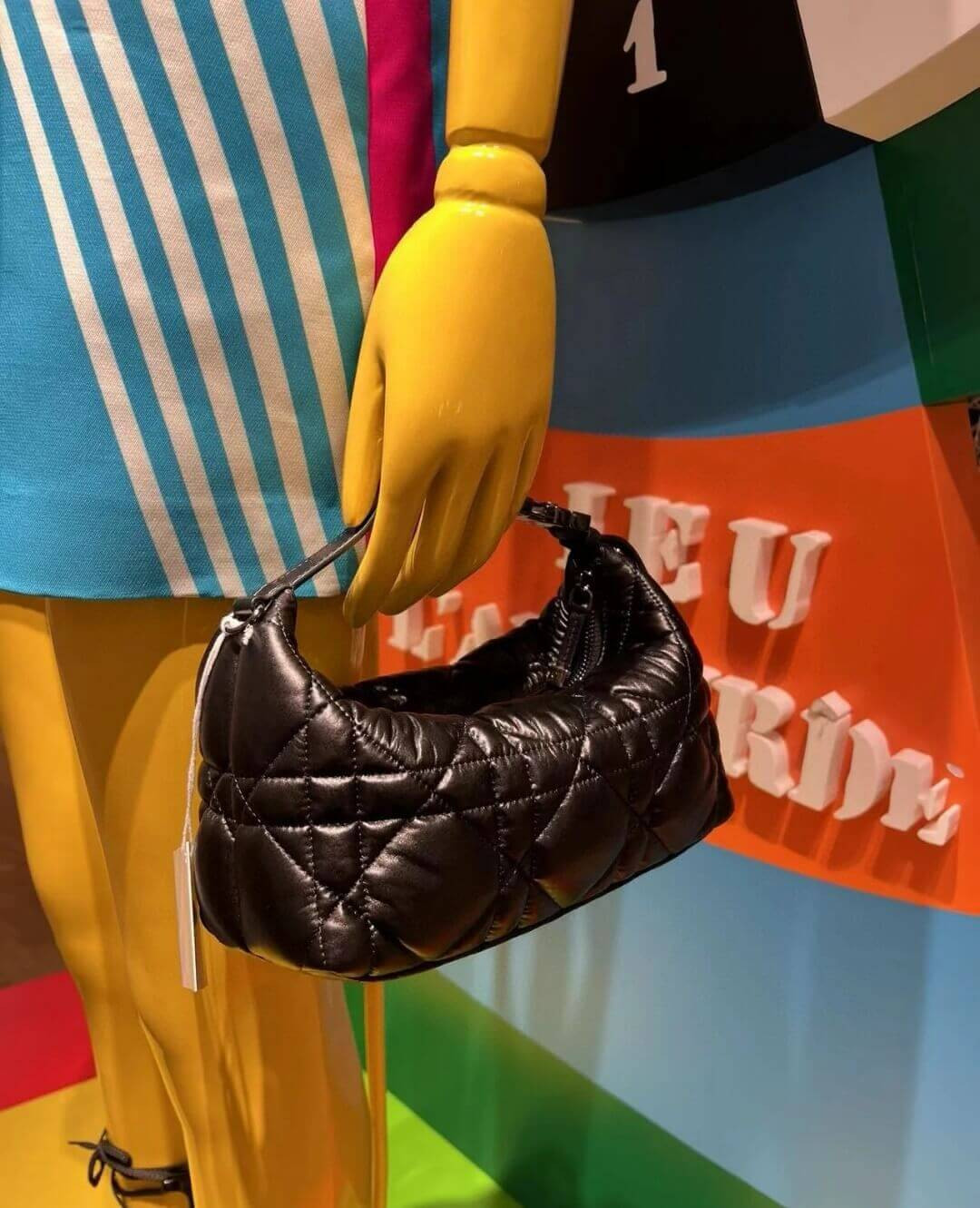 Christian Dior Medium Diortravel Nomad Pouch in Macrocannage Calfskin S5554