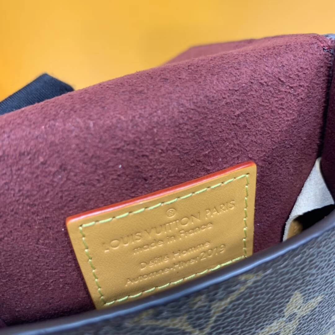 Louis Vuitton Monogram Canvas Box Phone Case M68523