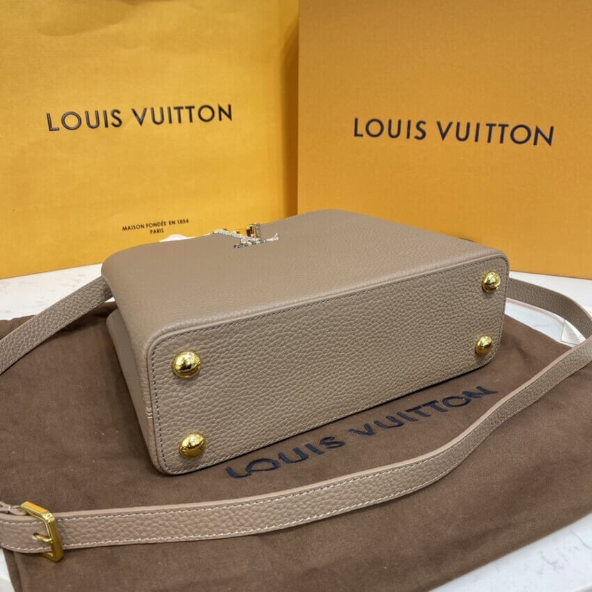 Louis Vuitton Taurillon Leather and Python Capucines BB M57539