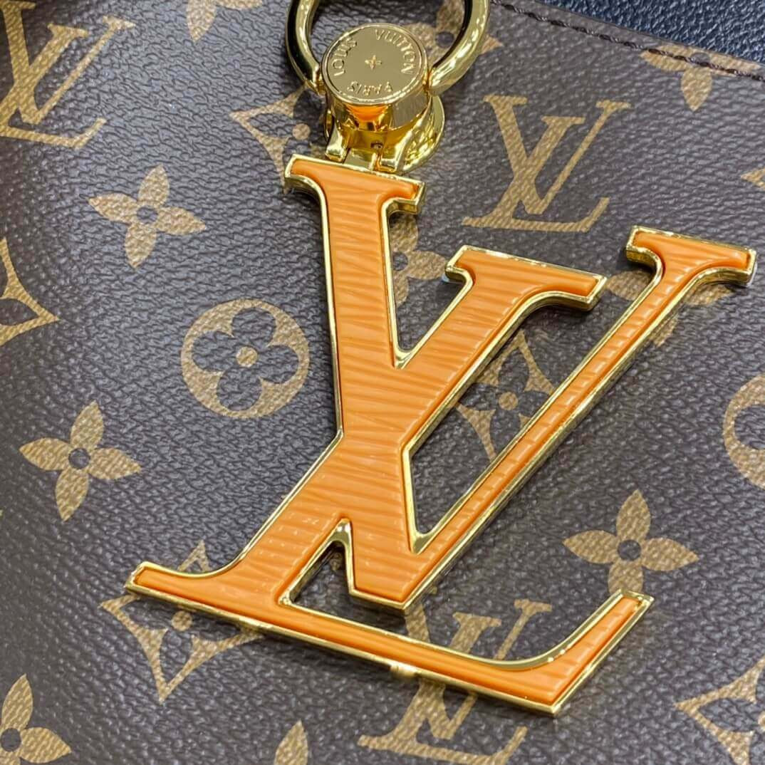Louis Vuitton Monogram Canvas LV Riverside M40135