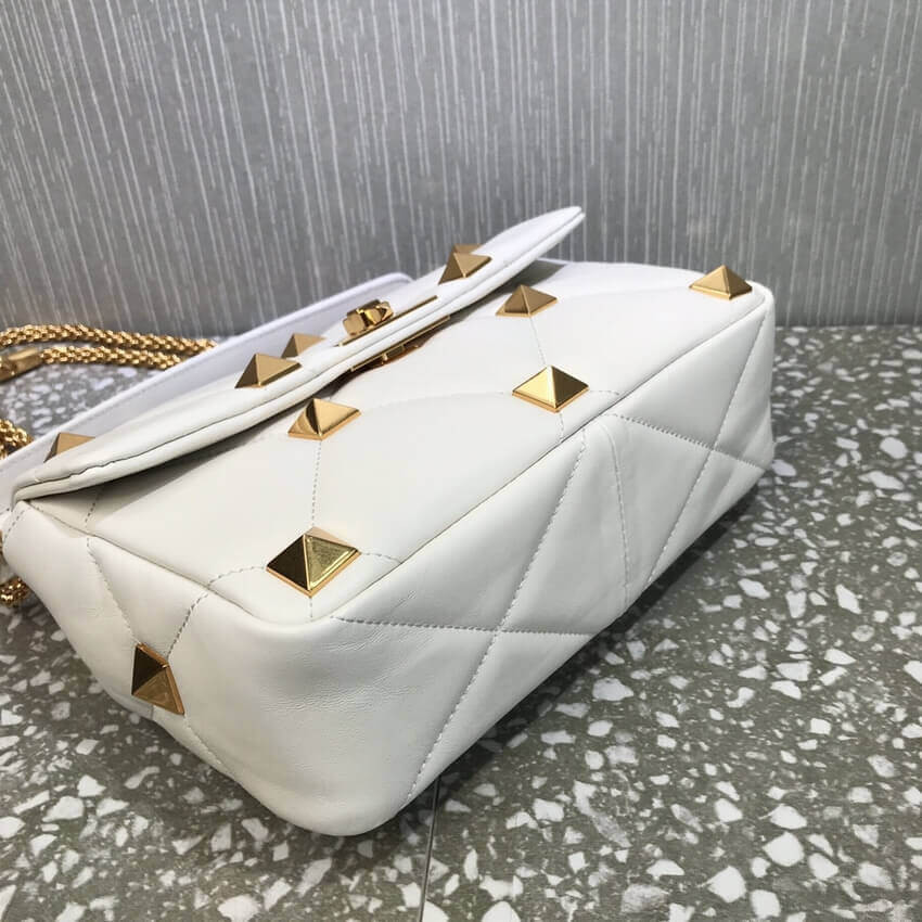 Valentino Roman Stud The Shoulder Bag In Nappa With Chain 1189S