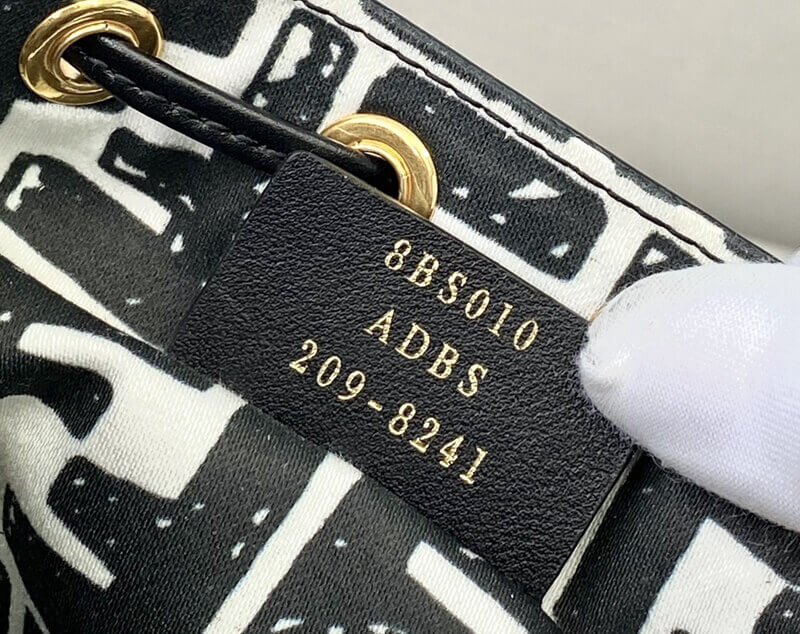 Fendi Mon Tresor Mini Bucket Bag 8BS010