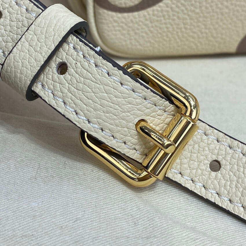 Louis Vuitton Pochette Metis M45596