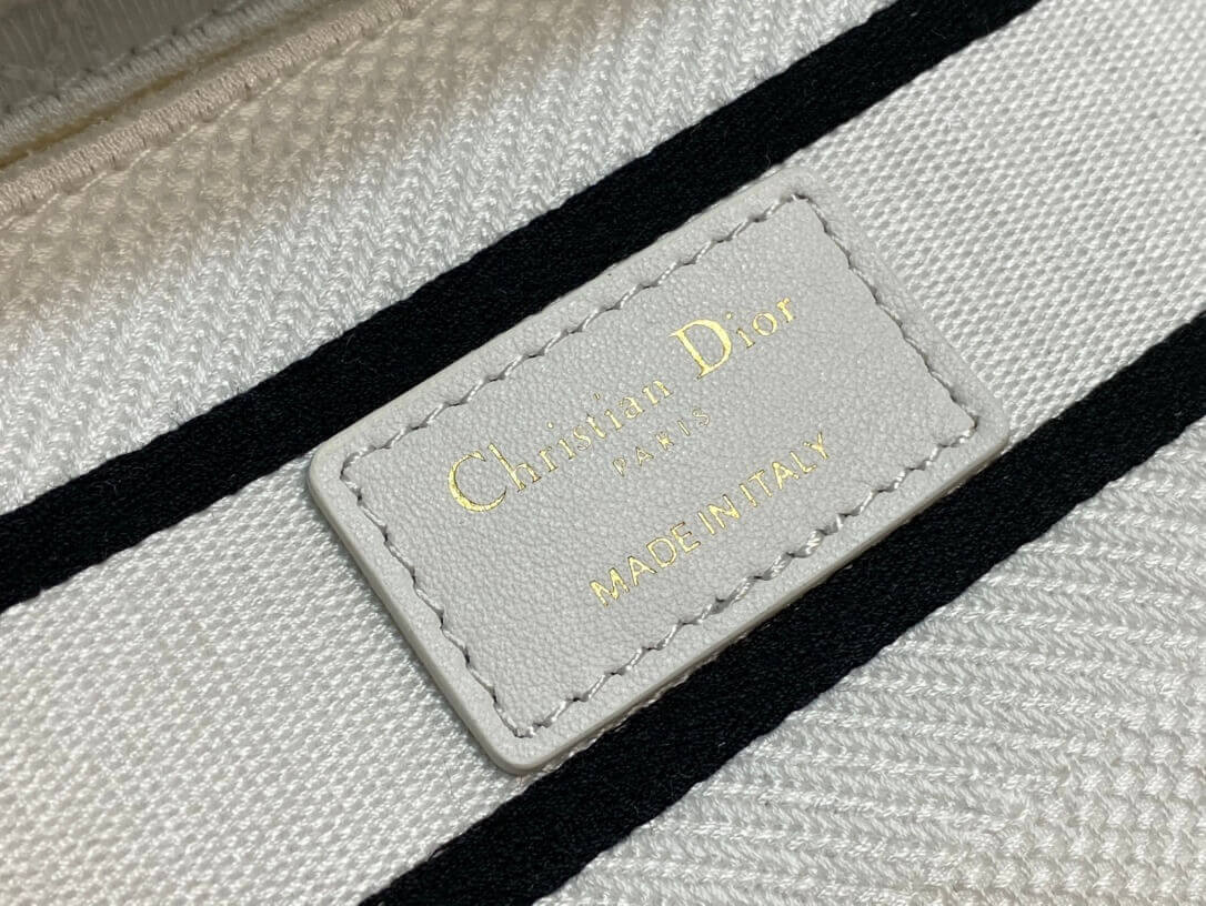 Christian Dior Medium Lady D-Lite Bag M05659 in Cannage Shearling