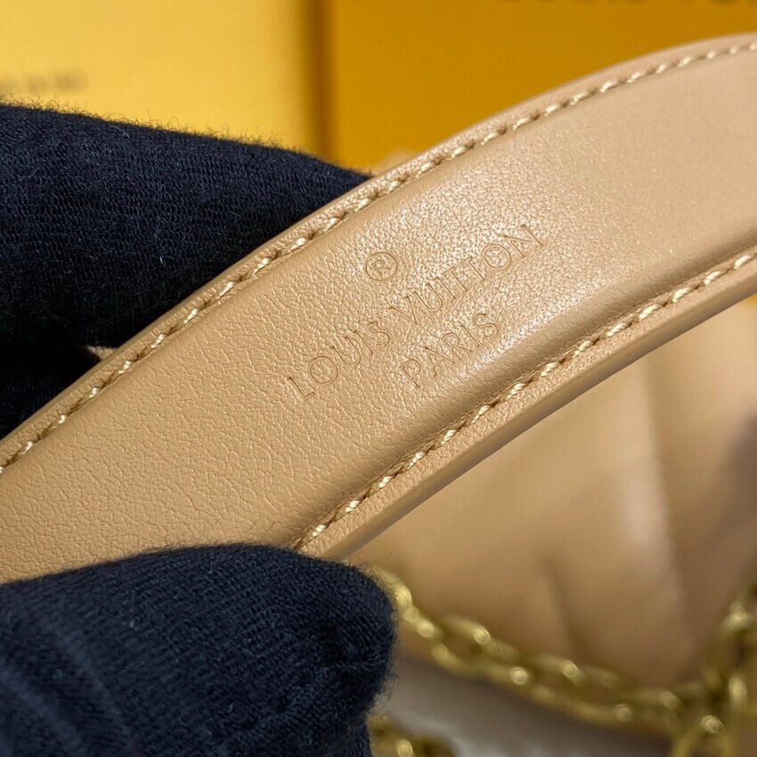 Louis Vuitton LV New Wave Chain Bag M59349 Arizona