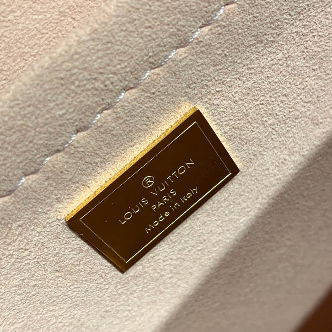 Louis Vuitton Spring Street Handbag M90376