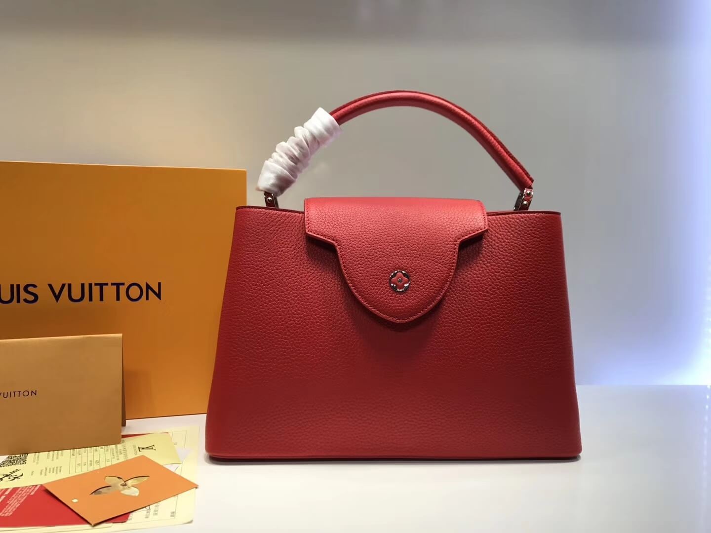Louis Vuitton Taurillon Leather Capucines MM M48864
