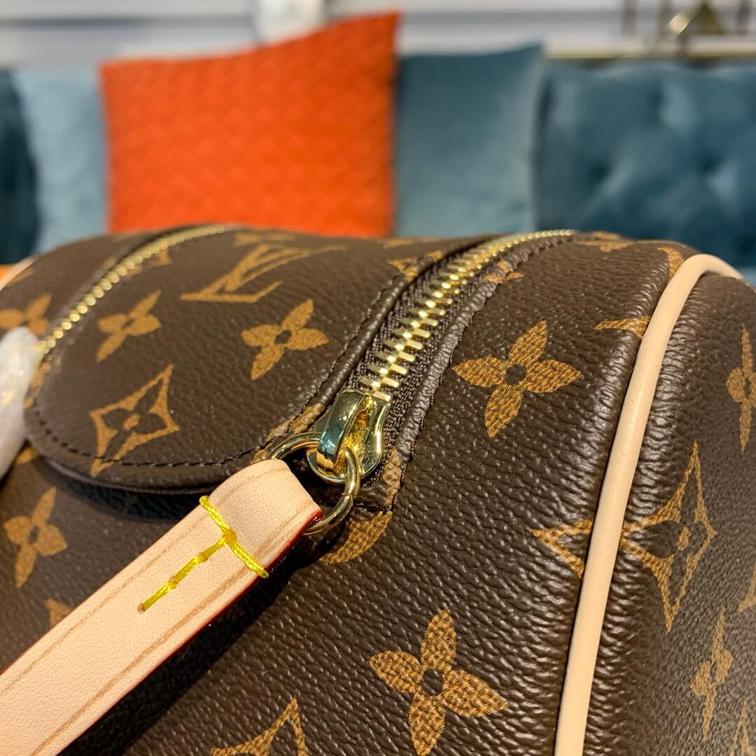 Louis Vuitton Monogram Canvas King Size Toiletry Bag M47528